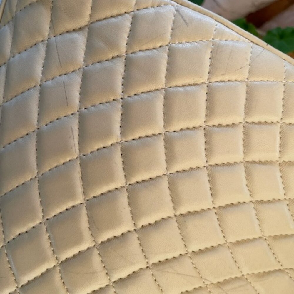 Bally Crossbody Quilted Bag Vintage White - Picture 3 of 16